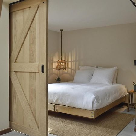 Van Heeckeren Apartments & Suites Buren ブーレン エクステリア 写真