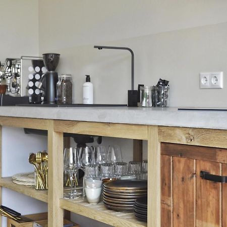 Van Heeckeren Apartments & Suites Buren ブーレン エクステリア 写真
