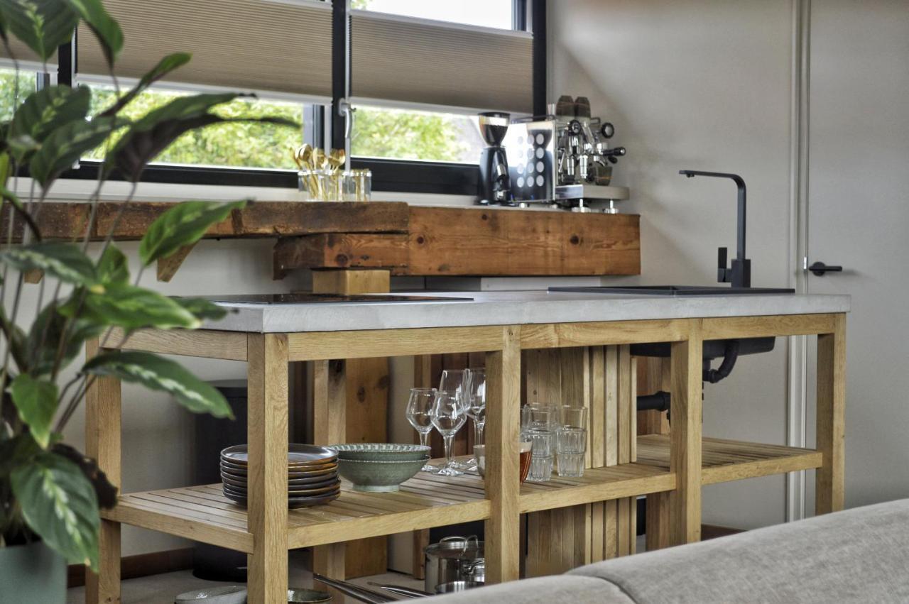 Van Heeckeren Apartments & Suites Buren ブーレン エクステリア 写真