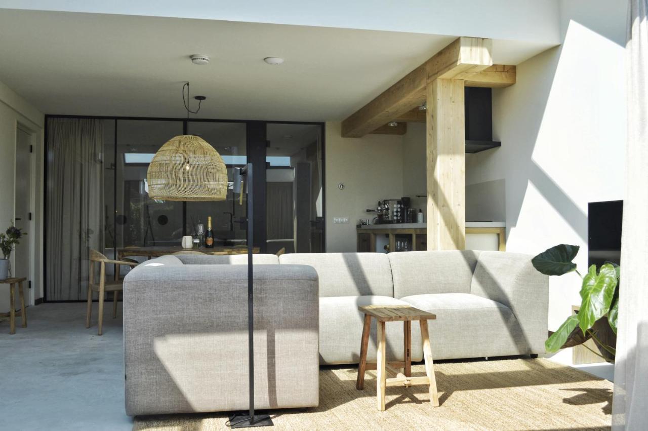 Van Heeckeren Apartments & Suites Buren ブーレン エクステリア 写真