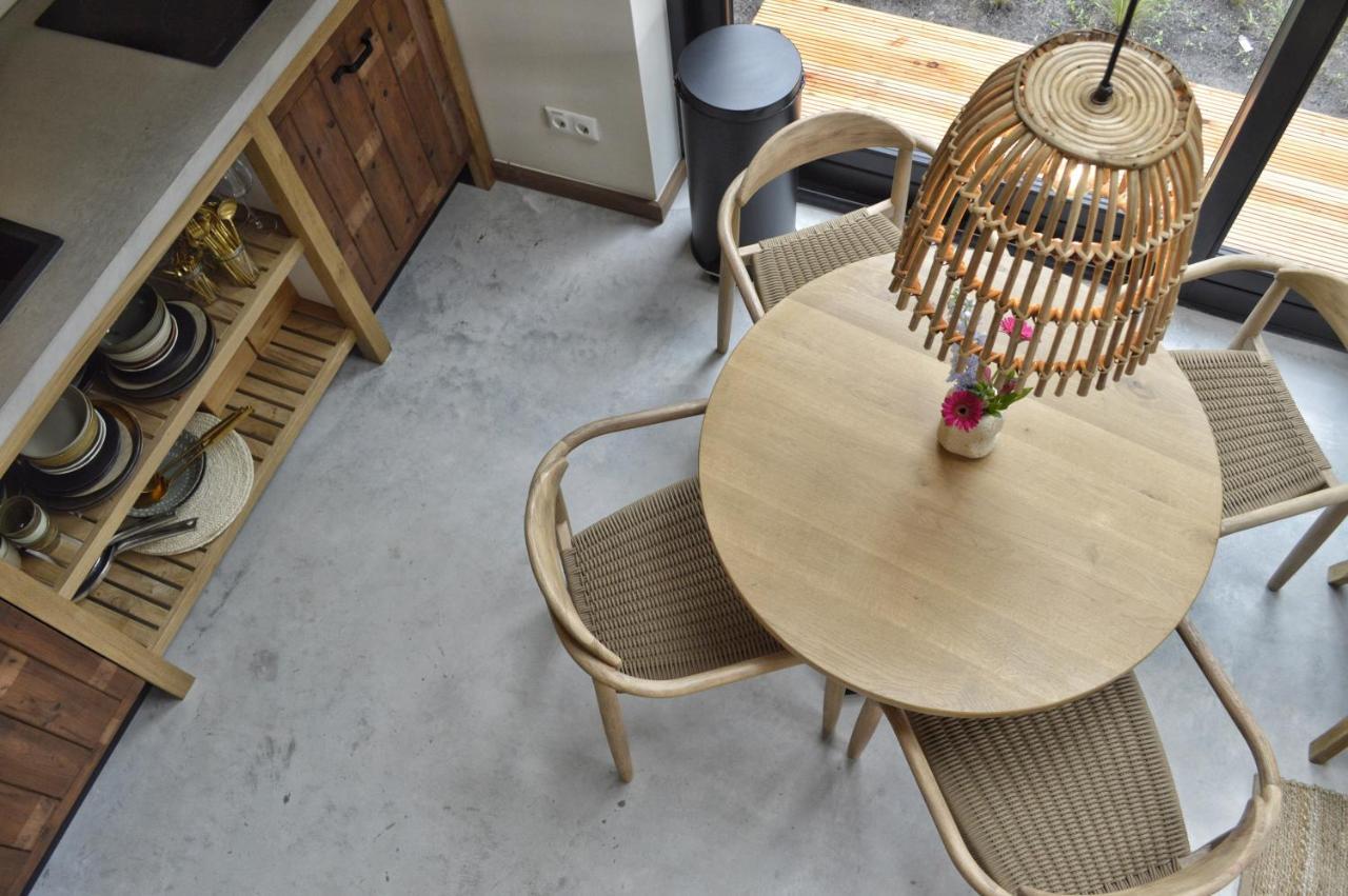 Van Heeckeren Apartments & Suites Buren ブーレン エクステリア 写真